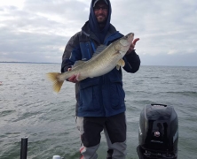 blue-dolphin-walleye-customer-2015-1