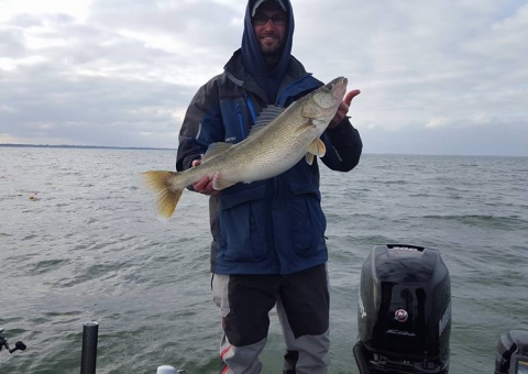 blue-dolphin-walleye-customer-2015-1