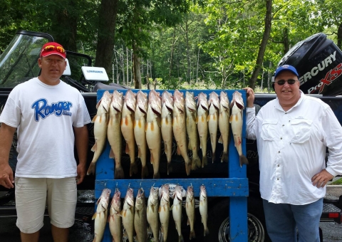 blue-dolphin-walleye-customer-2015-24