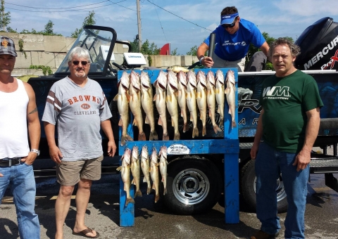 blue-dolphin-walleye-customer-2015-25
