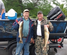 blue-dolphin-walleye-customer-2015-27