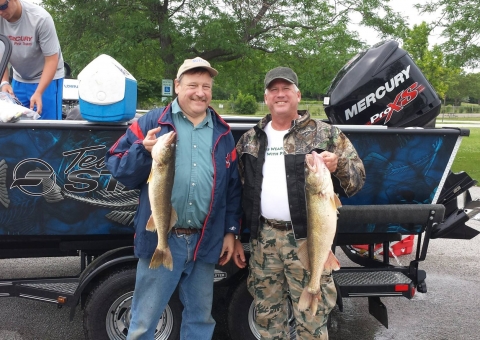 blue-dolphin-walleye-customer-2015-27