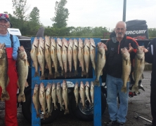 blue-dolphin-walleye-customer-2015-32