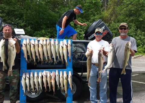 blue-dolphin-walleye-customer-2015-35