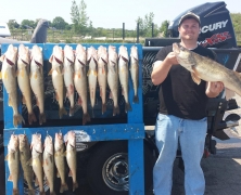 blue-dolphin-walleye-customer-2015-38