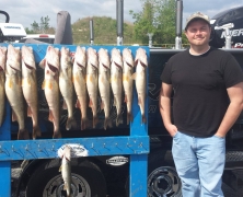 blue-dolphin-walleye-customer-2015-39