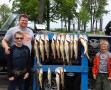 blue-dolphin-walleye-customer-2015-40