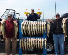 blue-dolphin-walleye-customer-2015-48