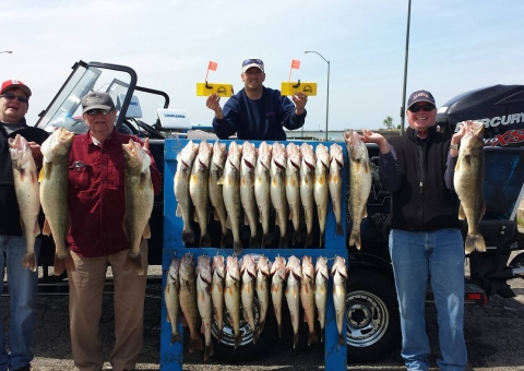 blue-dolphin-walleye-customer-2015-48