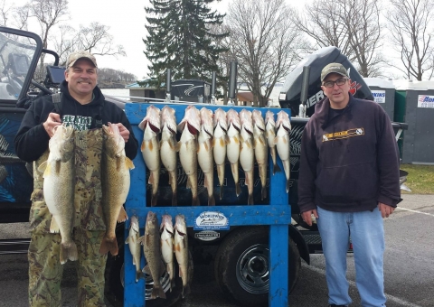 blue-dolphin-walleye-customer-2015-61