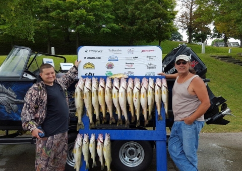 blue-dolphin-walleye-customer-2015-7