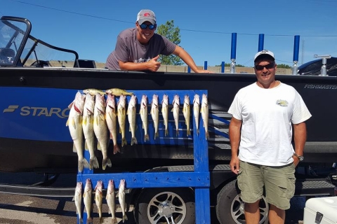 blue-dolphin-walleye-charter-customer-16
