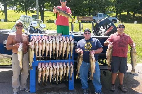 blue-dolphin-walleye-charter-customer-67