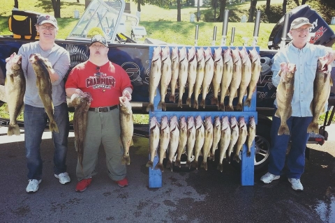 blue-dolphin-walleye-charter-customer-68