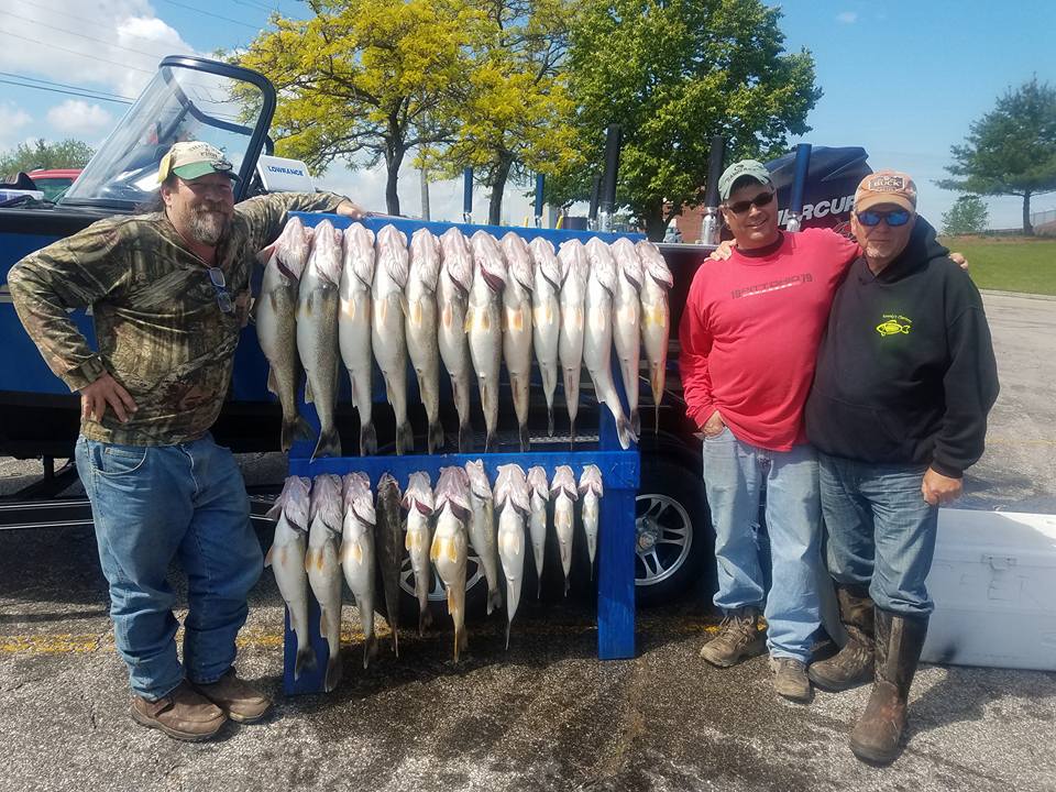 Blue Dolphin Walleye Charters - May 2017