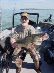 Blue Dolphin Walleye Charters - May 2017